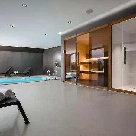 Lucy For 12 People Near Medulin With Heated Indoor Pool & Just 400 Meters From The *