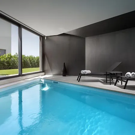 Lucy For 12 People Near Medulin With Heated Indoor Pool & Just 400 Meters From The Vila Banjole