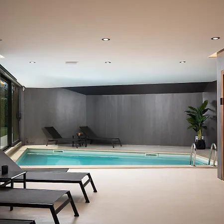 Lucy For 12 People Near Medulin With Heated Indoor Pool & Just 400 Meters From The Vila